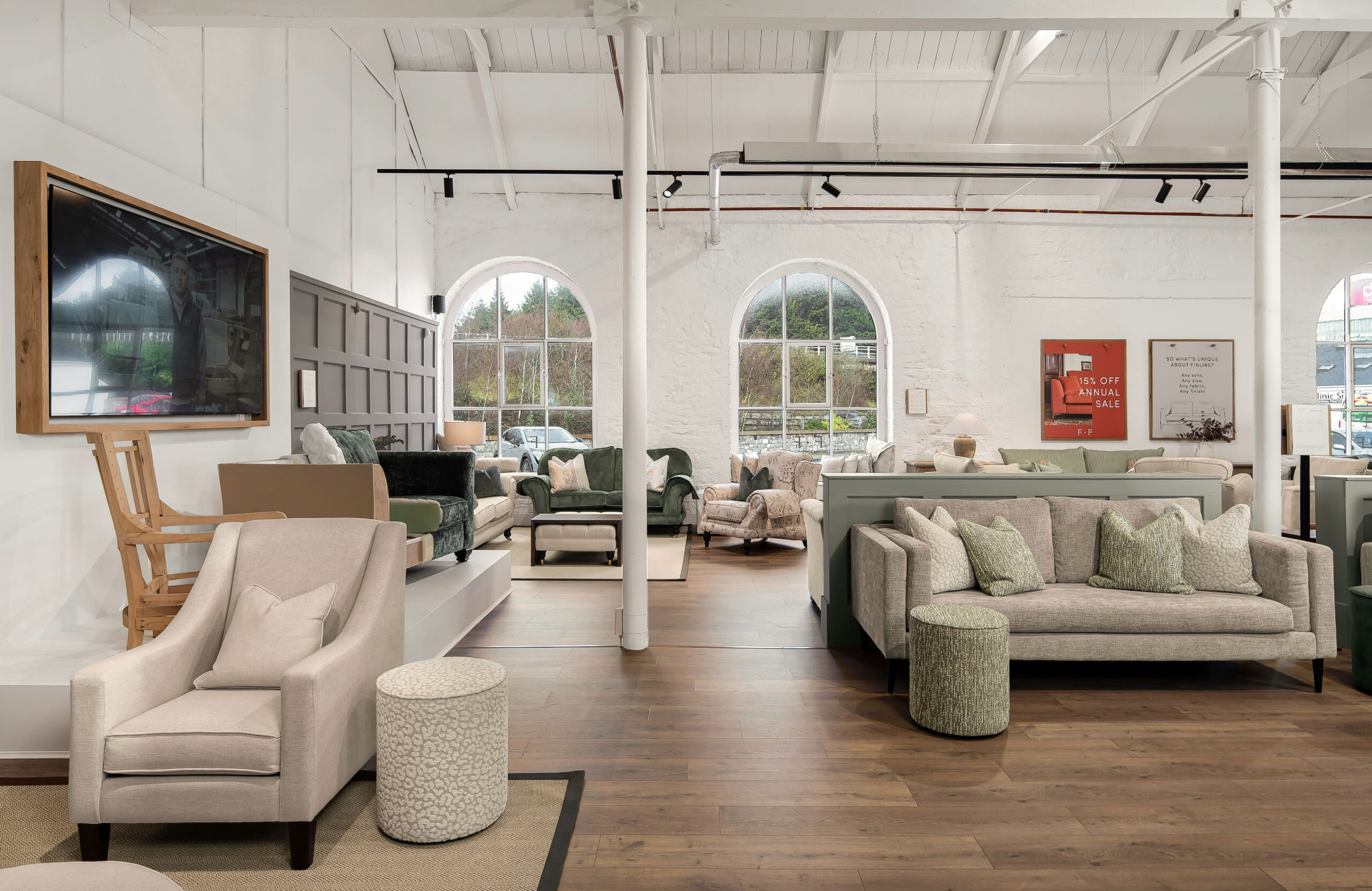 Finline-Showroom-Back